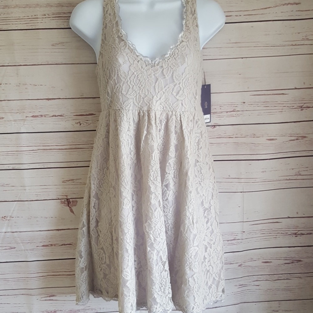 Jennifer Lopez lace dress